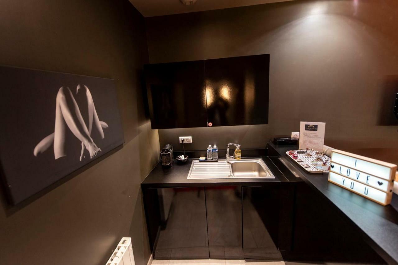 Aparthotel La Parenthèse Envoutée Amiens Esterno foto